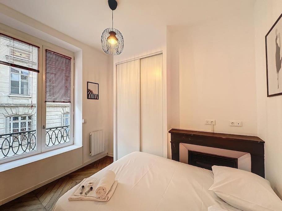Cosy Appart, Rue St Cyr Lyon Exteriör bild